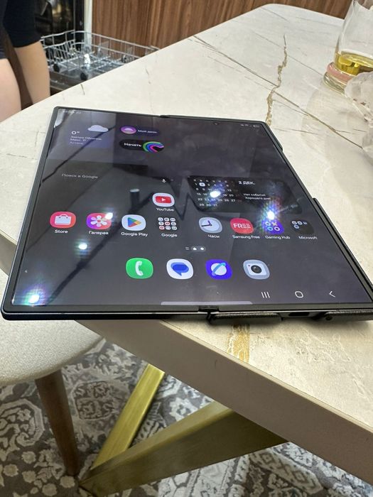 Продам или обмен на Афон 17pro max. Fold 7