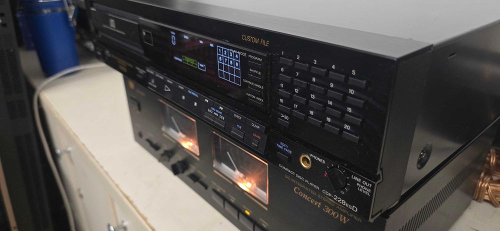 Cd player  Sony CDP 228 ES D