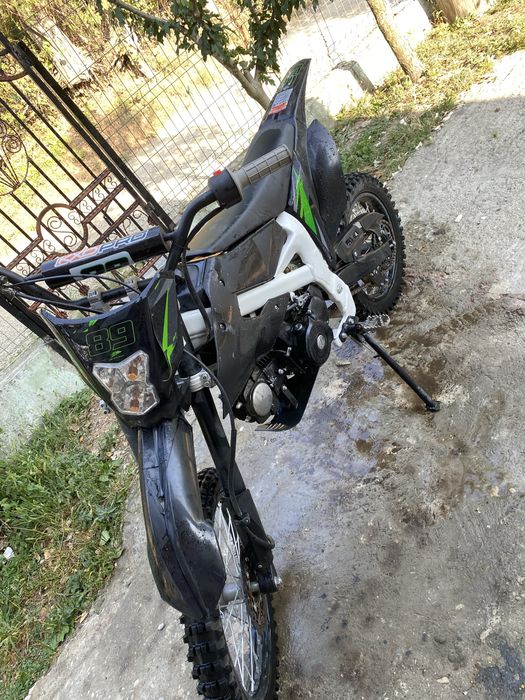 Vand cross kxd 125cc automat