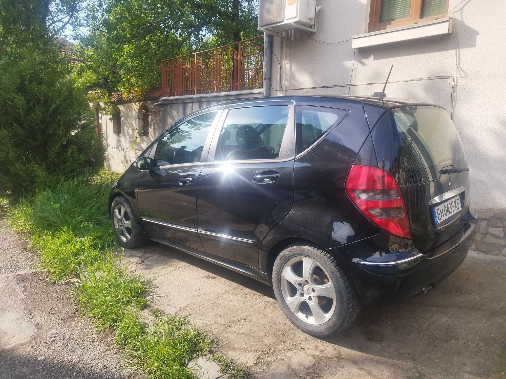Лек автомобил Мерцедес