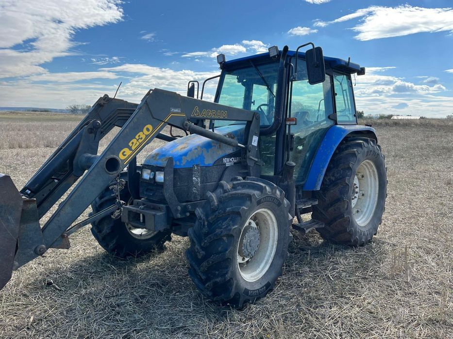 Vând Tractor New Holand TL 100