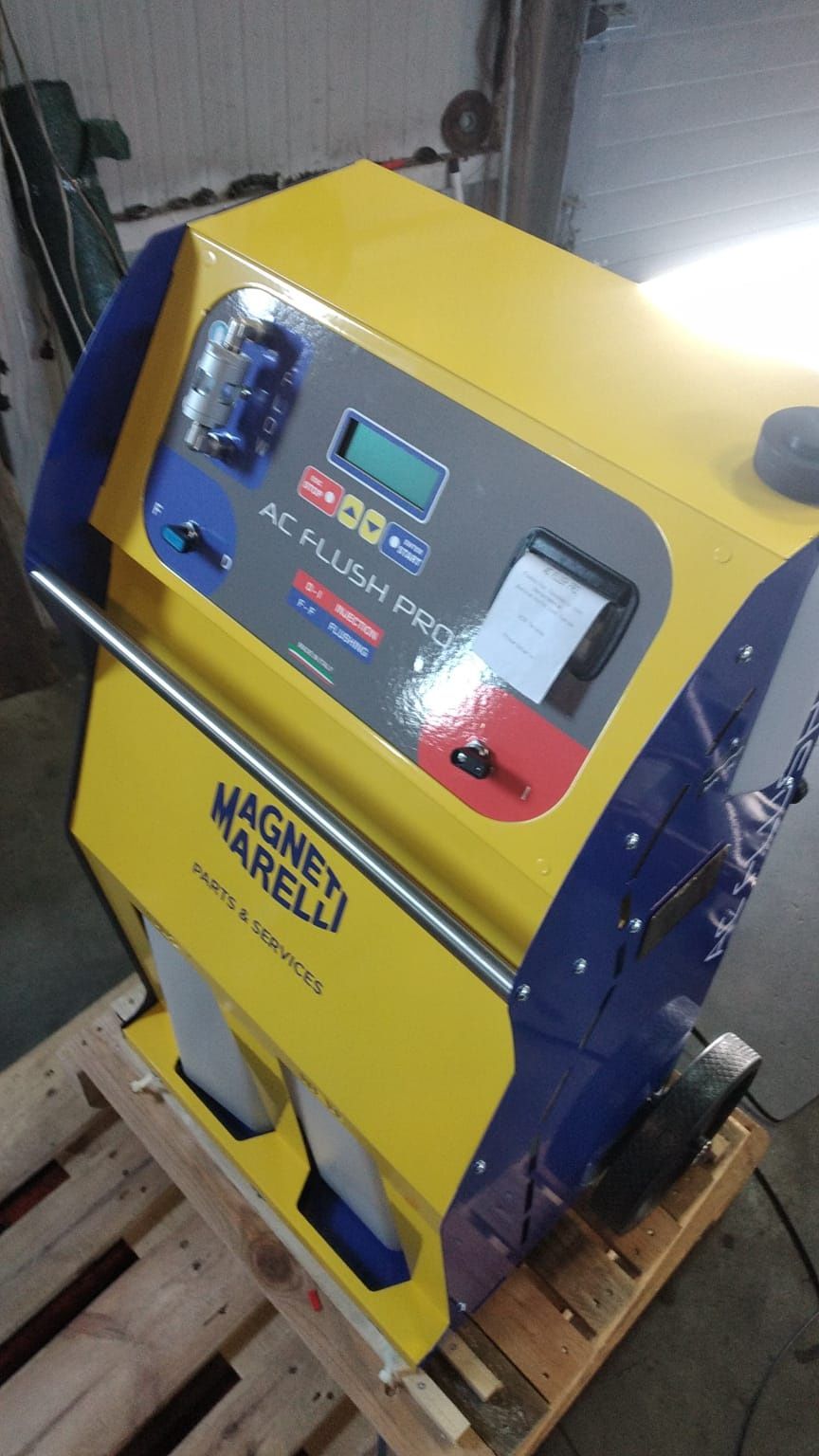 Incarcare SI SPALARE INSTALATIE aer conditionat AutoTractoare Combine