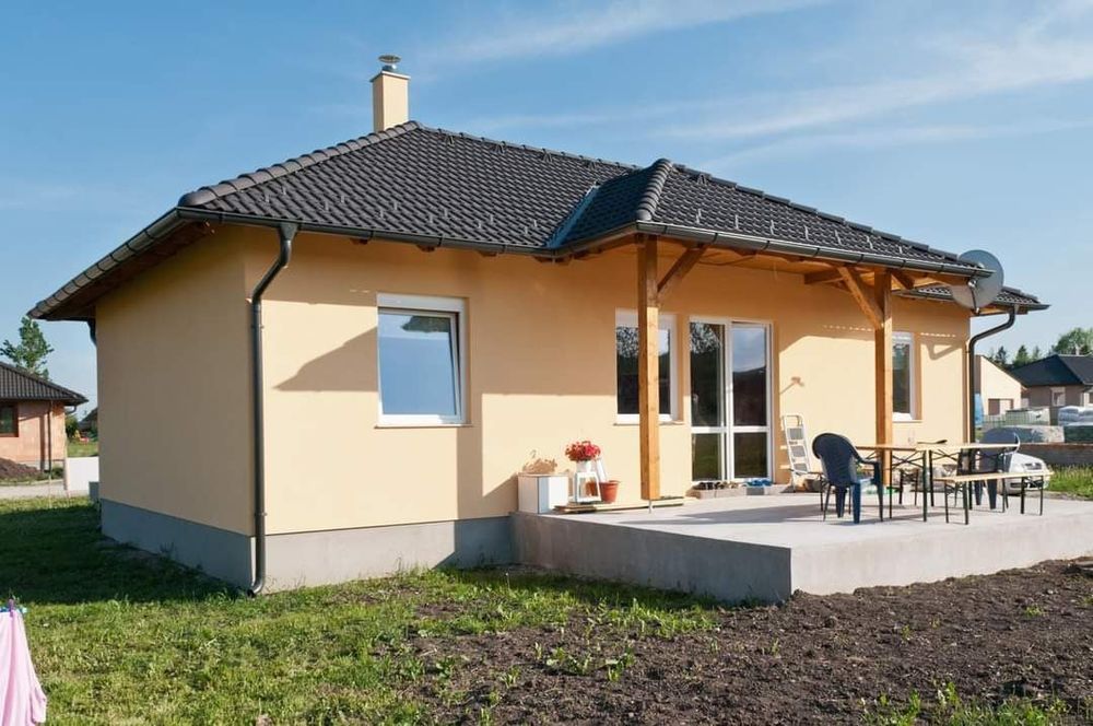 Vând și realizez case pe structura metalica cabane din lemn