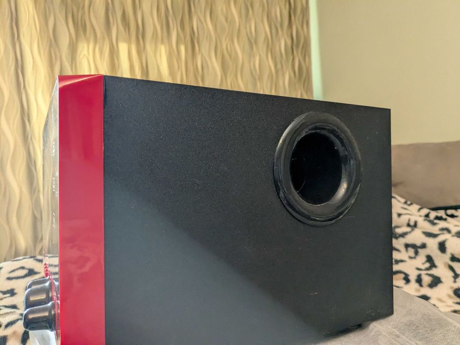 V51, активна система 5.1, USB, SD, AUX,Червено