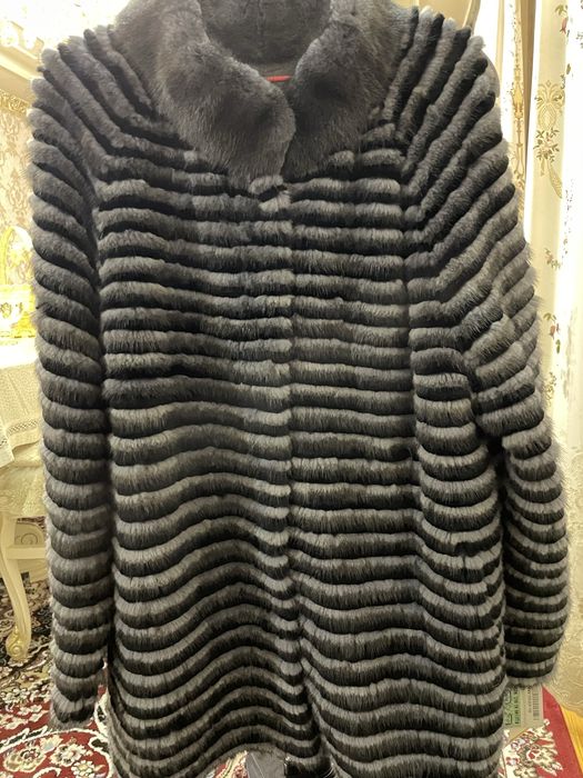 Shuba vyazoniy sotiladi oladiganla tel qilila.