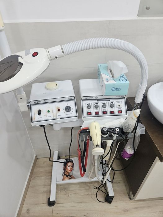 Vand aparatura cabinet cosmetica