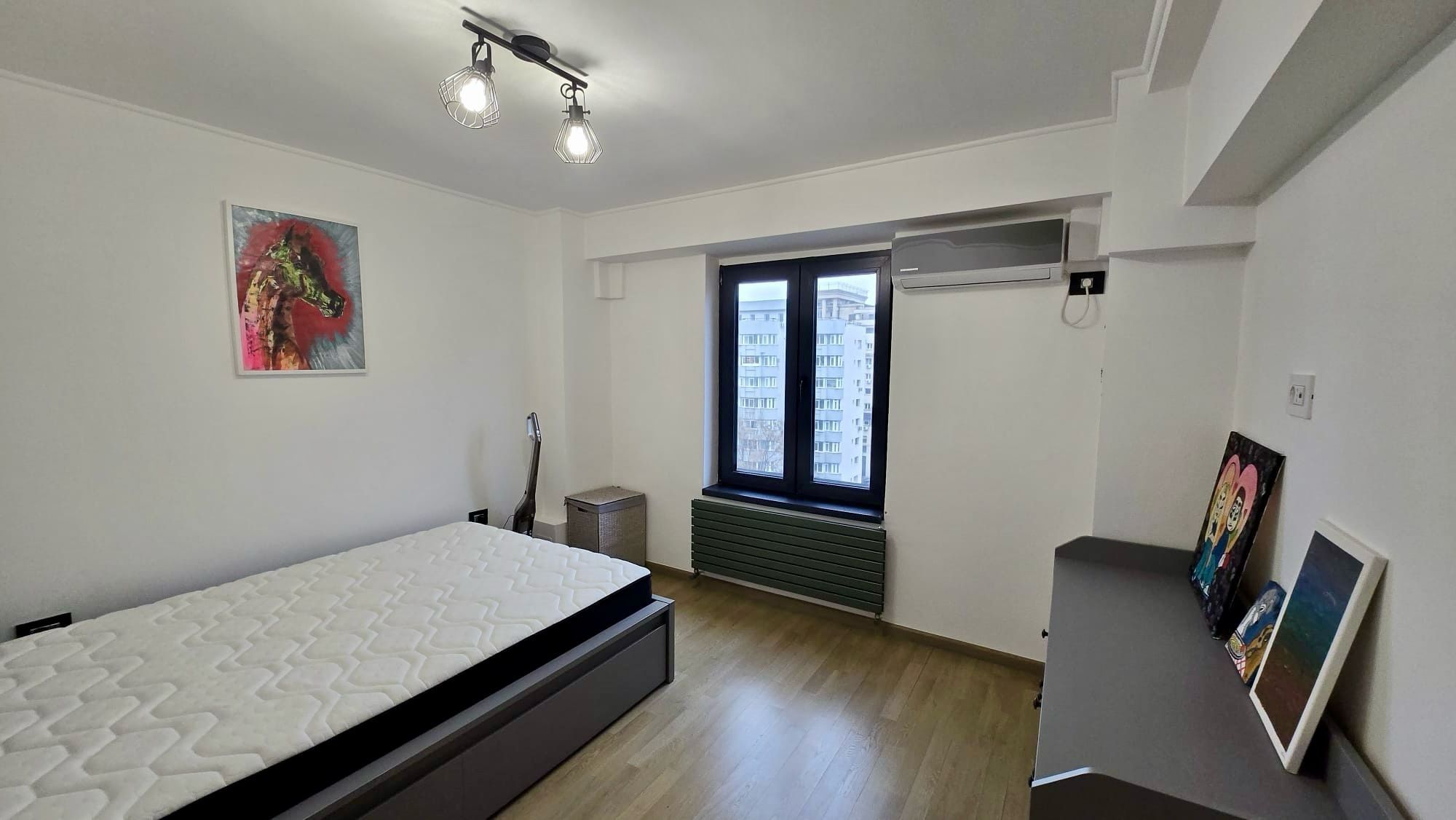 Inchiriez apartament 3 camere Octavian Goga, loc parcare inclus