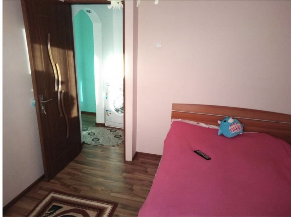 Inchiriez 1 camera (apartament 2 cam.) - Caut coleg apartament