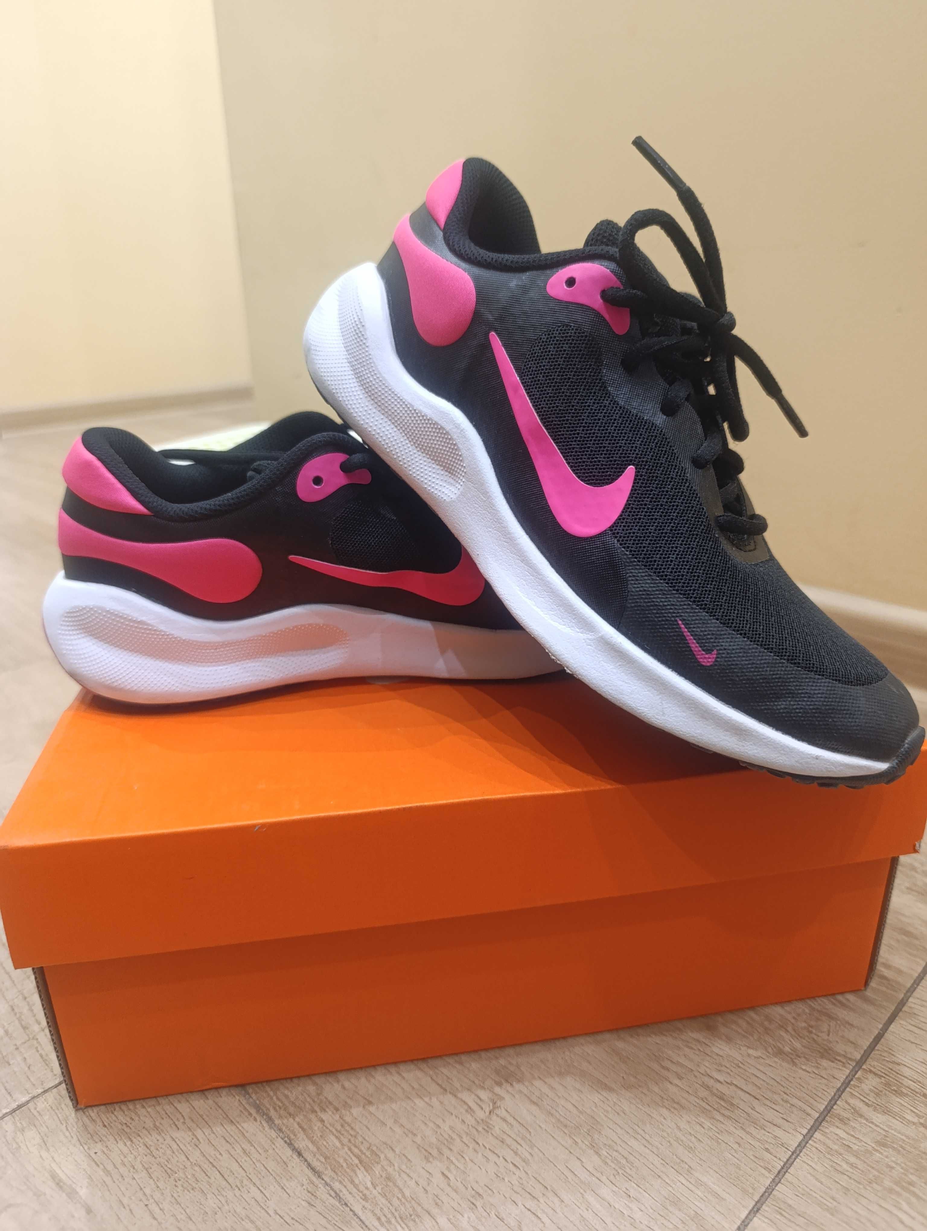 Дамски маратонки nike