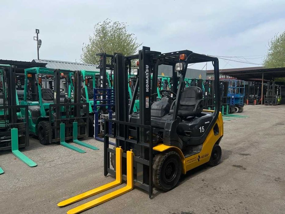 Komatsu FD15C Японский Дизельный погрузчик 2010 г.