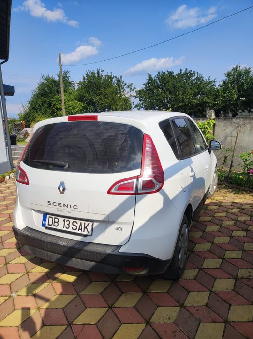 Renault Scenic 2011, probleme la garnitura chiulasă