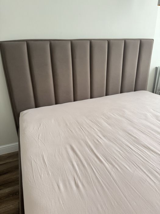 2-х спальная  кровать в хрошем состояние