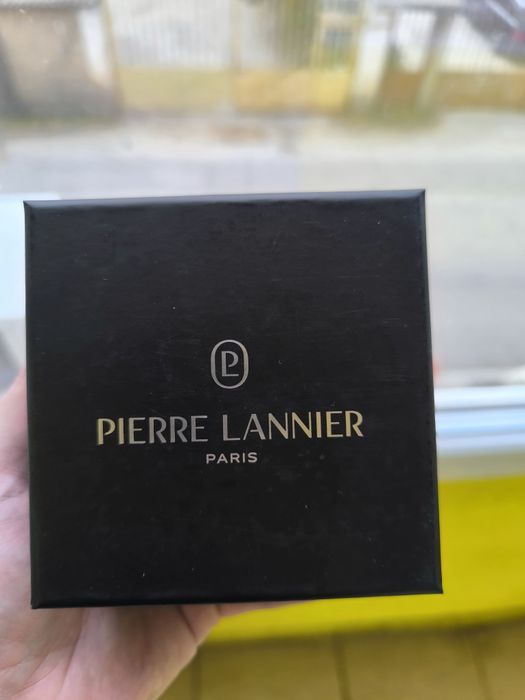 Чисто нов часовник Pierre Lannier