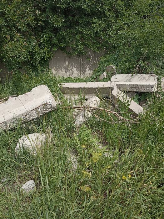 Отдам бесплатно бетонные блоки, ЖБ изделия б/у. Самовывоз.