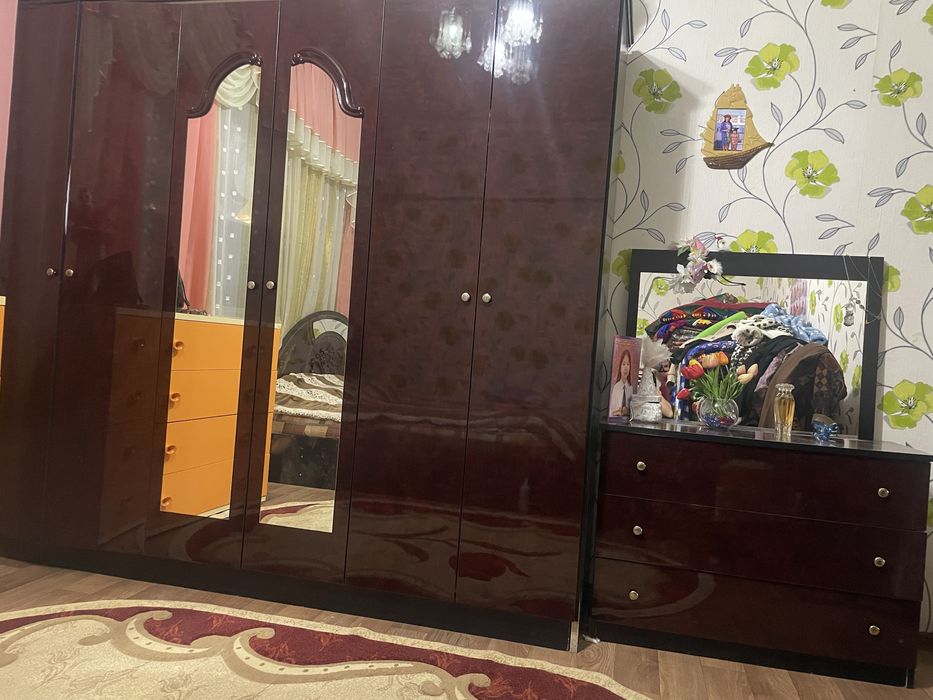 Продается Спальный гарнитур в хорошем состояний