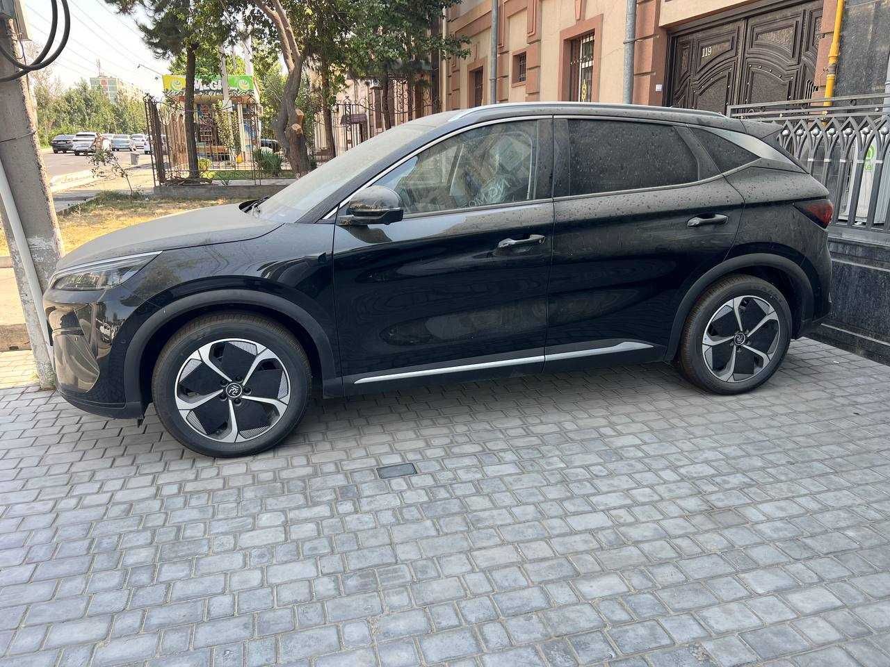 BYD Yuan Plus 2025 Smart Qora rangda tayyor sotuvda
