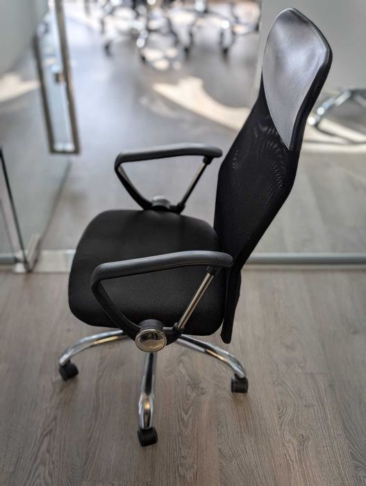 Продавам офис стол - 12 броя