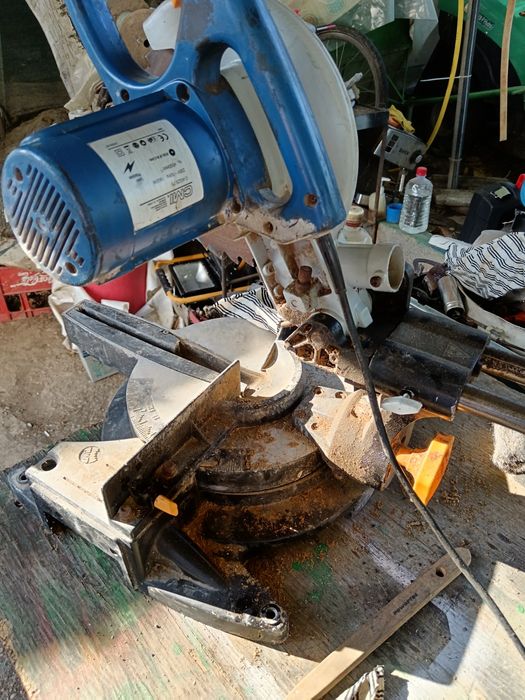 Circular pendular, culisant, unghiular, CMI, 1800W