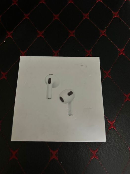 Продам AirPods 3 новые