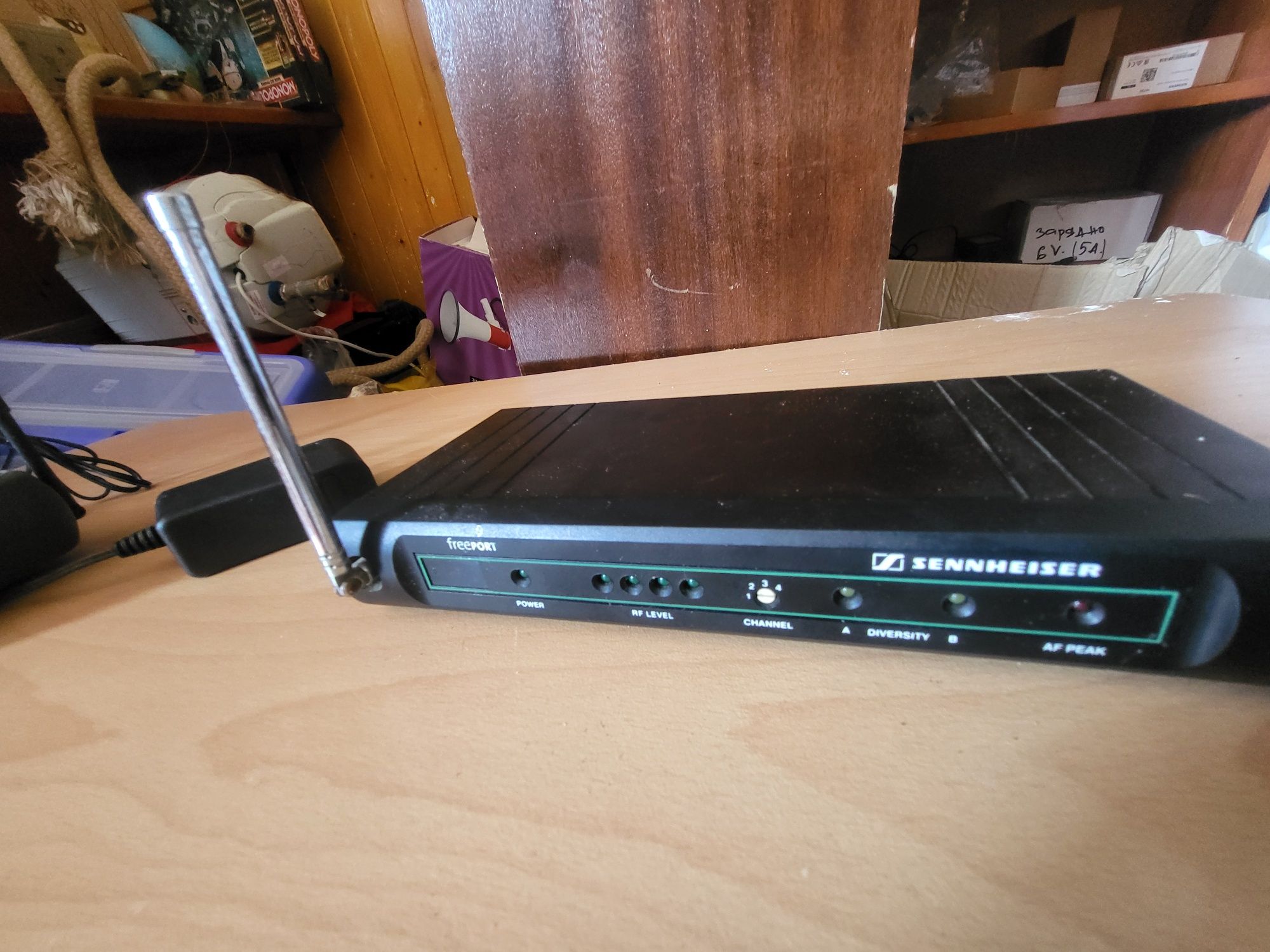 Майка приемник за безжични микрофони Sure 2 броя  и sennheiser.