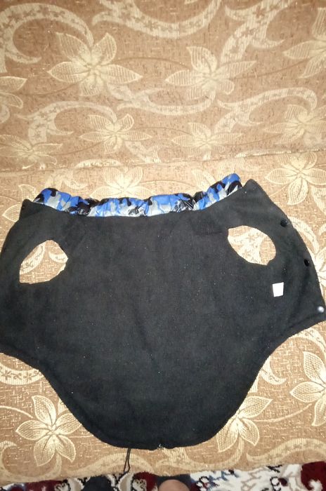 Продается жилетка, на флисовой подкладке.