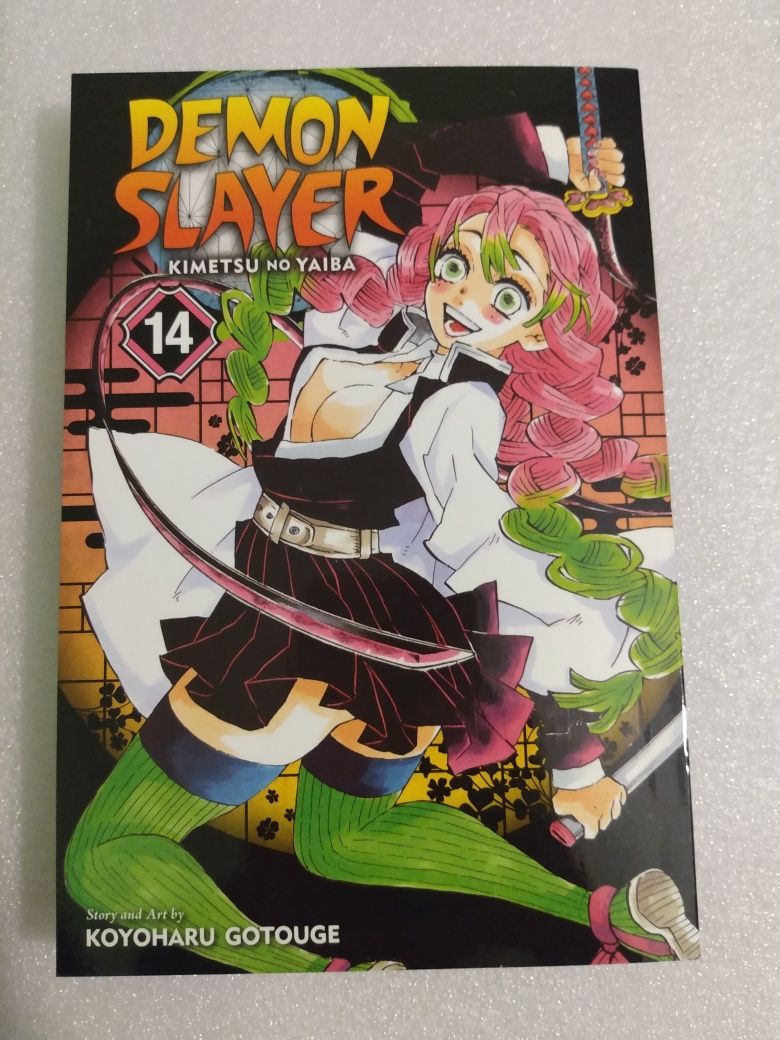 Manga demon slayer/kimetsu no yaiba 4 volume