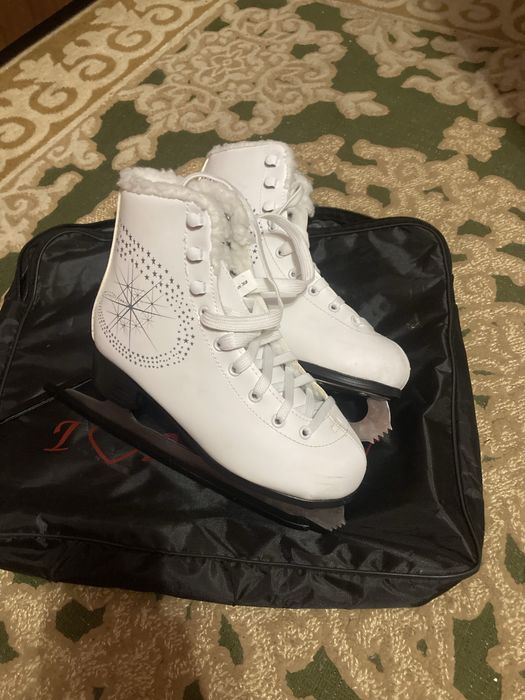 Коньки женские 36 размер