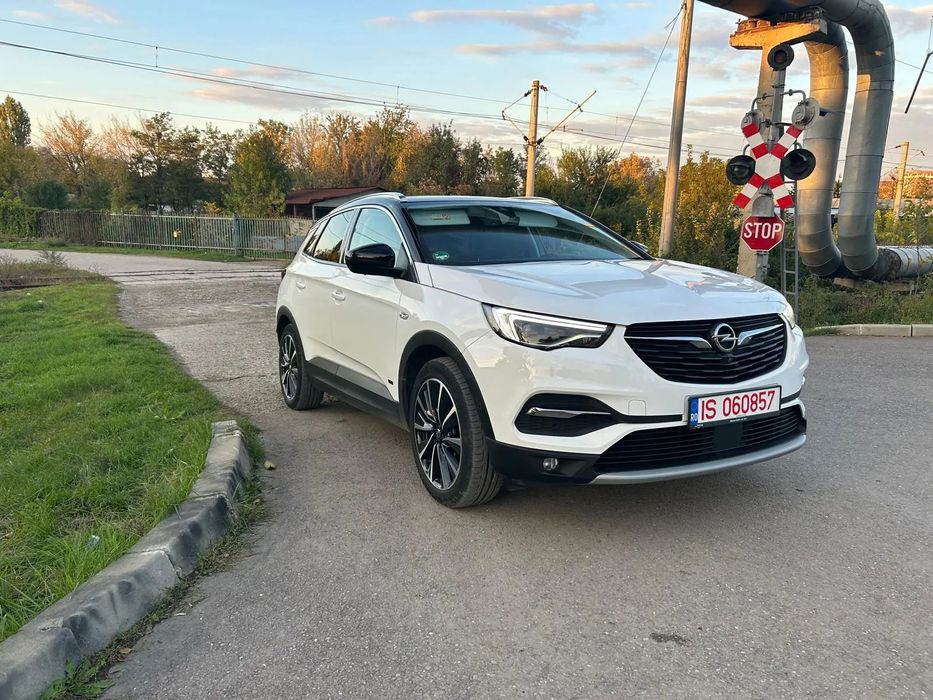 Opel Grandland X Plug-in hybrid4 (4x4),factura,tva deductibil,garantie pana la 24 luni