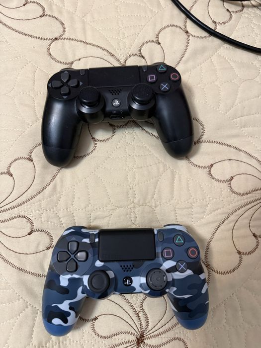 Ps4 pro + doua contrelere