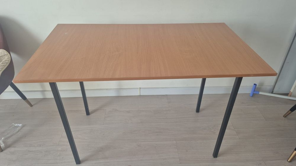 Продам Стол кухонный