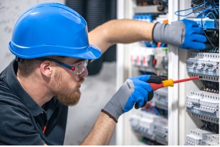 Electrician autorizat ANRE, lucrări electrice, depanari