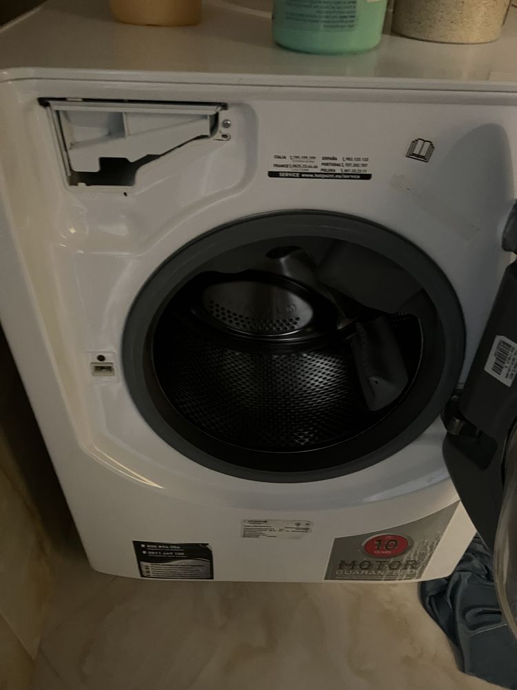 Продам стиральную машину Ariston в рабочем состоянии