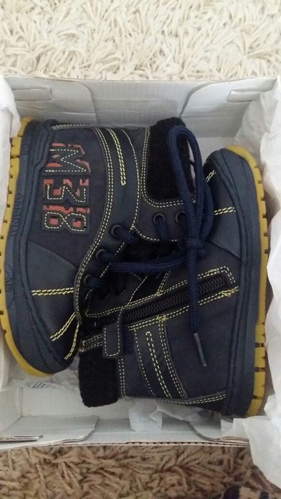 Продам новые ортопедические ботиночки