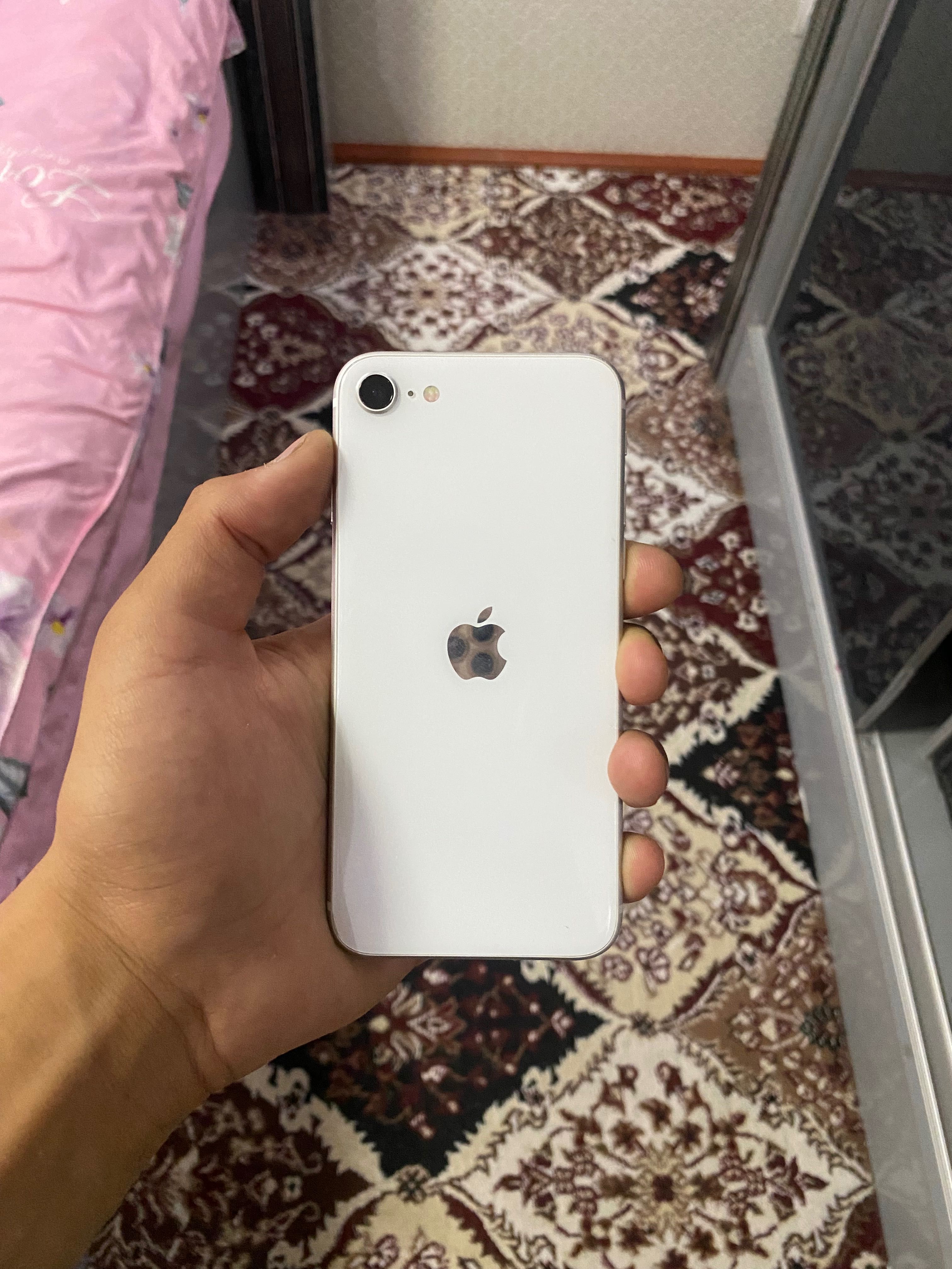 iPhone SE 2020 sotiladi