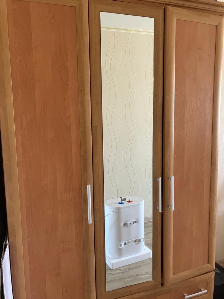 Продам шкаф б/у в хорошем состоянии