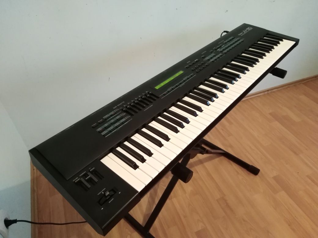 ROLAND JV-90 orga pian sintetizator