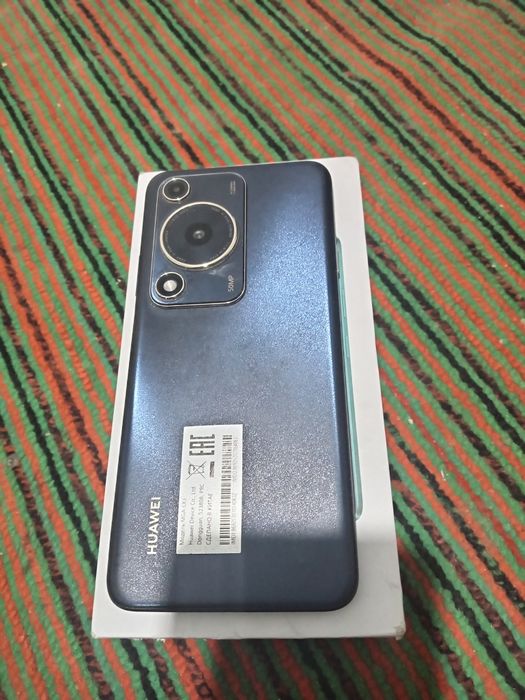 Huawei nova Y72  sotiladi holati yangi