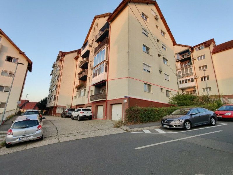 Proprietar, vând apartament cu 4 camere Ștrand - Tilișca