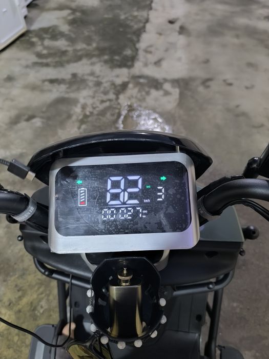 Skuter sotladi pachti yengi