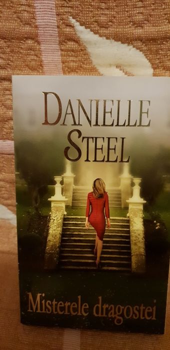 Vand cartea "Misterele Dragostei" - Danielle Steel