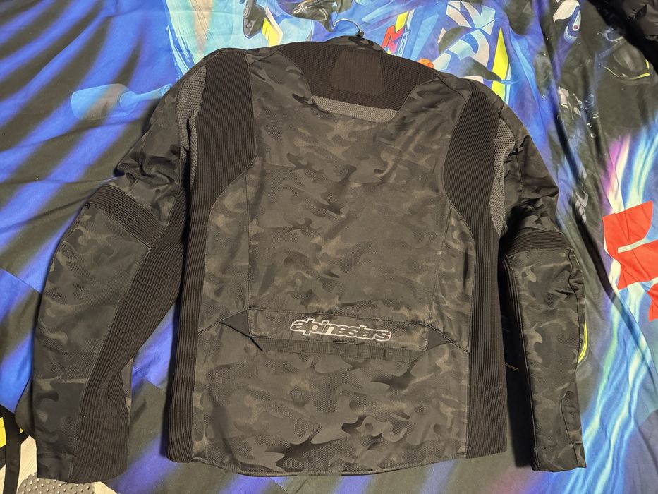 Alpinestars Екип и Яке