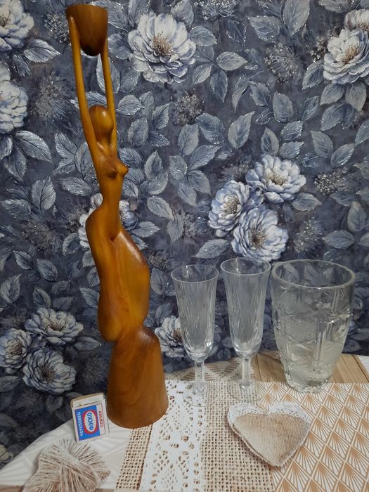 Продается Статуэтка деревянная