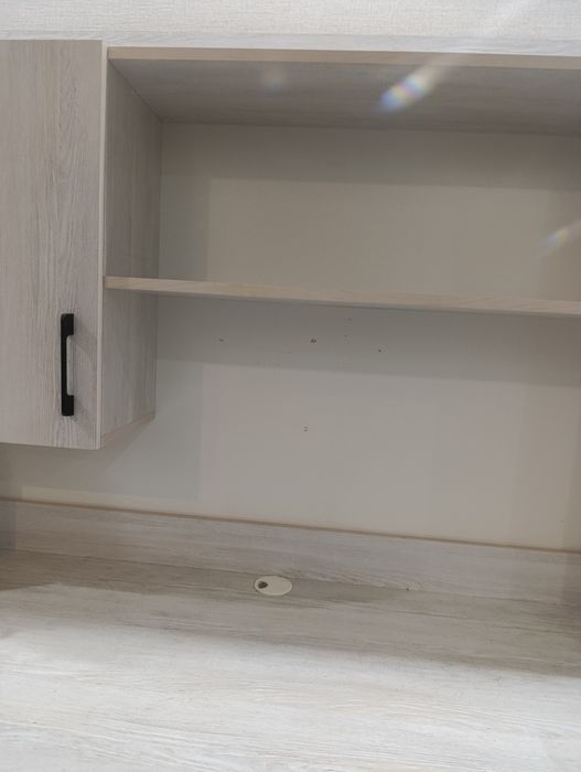 Компьютерный стол в отличном состоянии