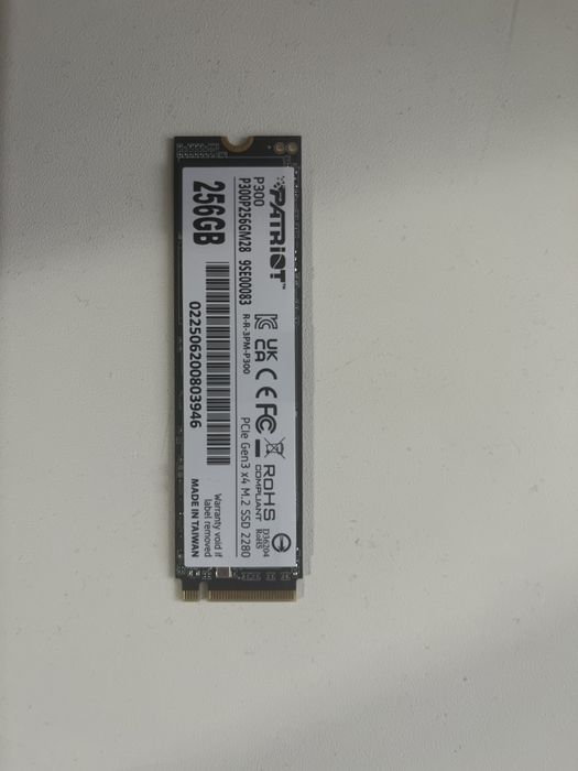 Продаю ссд 256гб