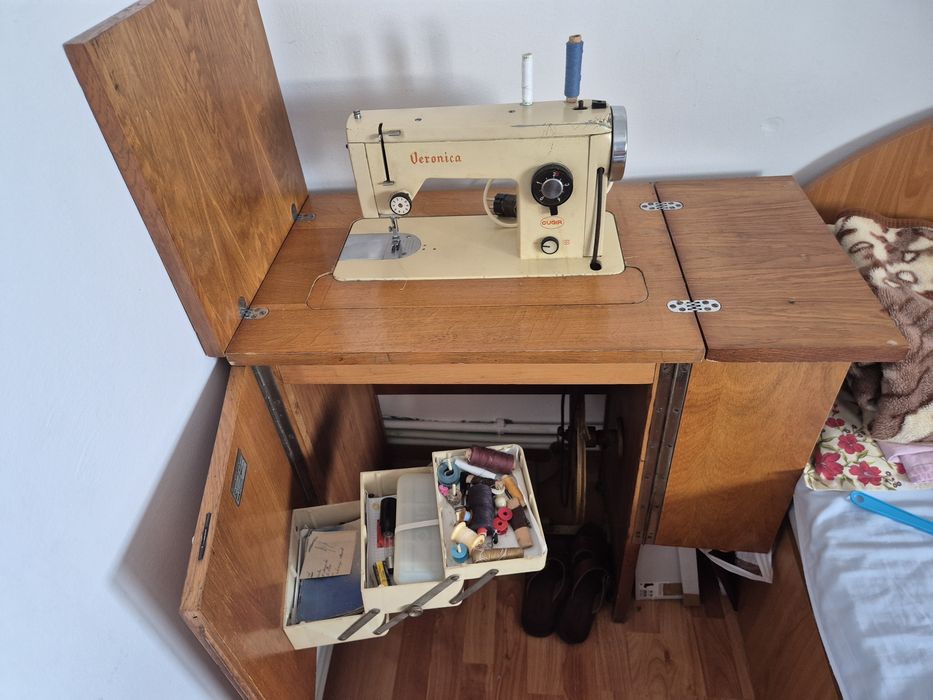 Masina de cusut Veronica