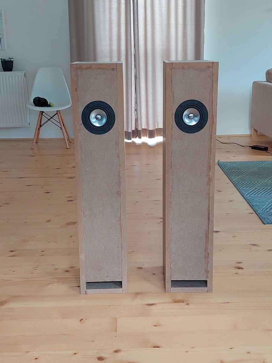 Тонколони с широколентови говорители Mark Audio Alpair 7.3