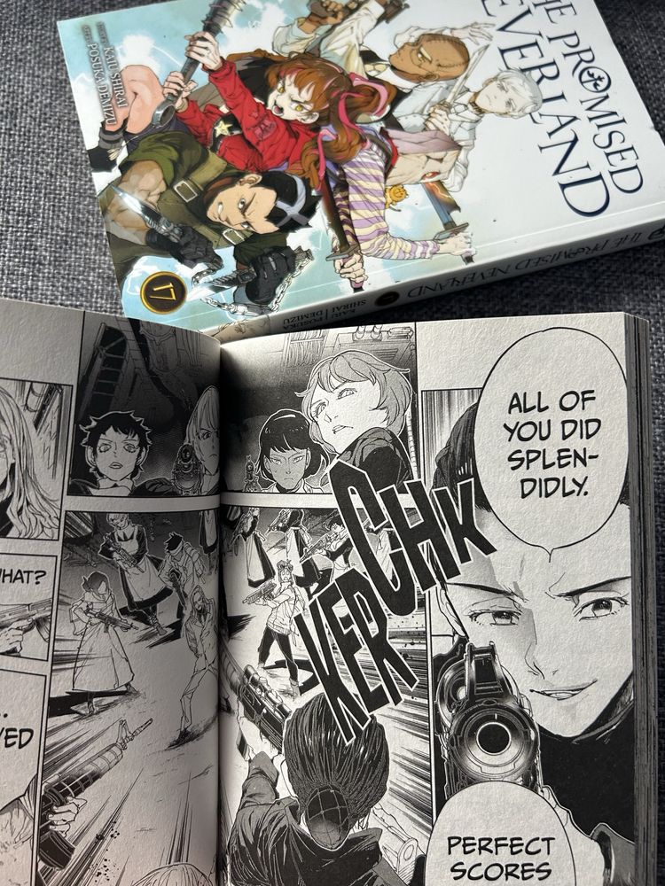 Манга The promised neverland vol 17 and 19 на английски