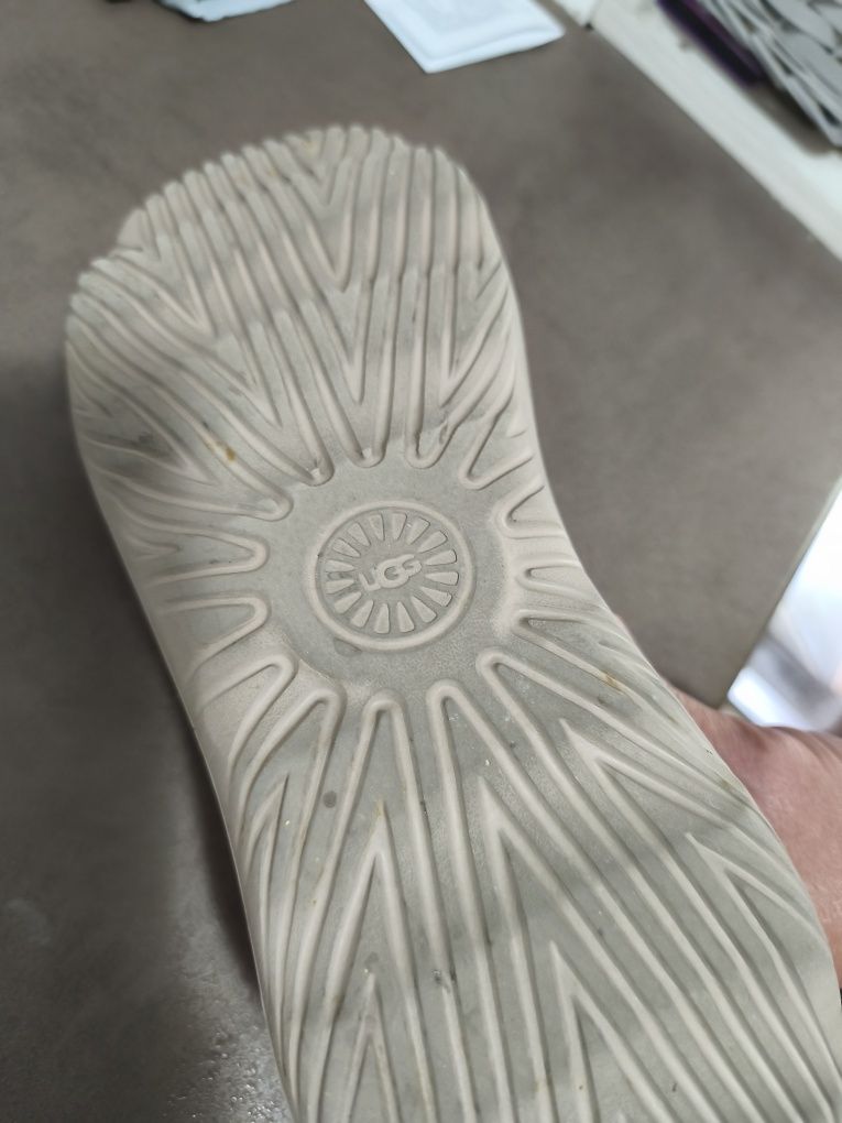 Slapi ugg.originali