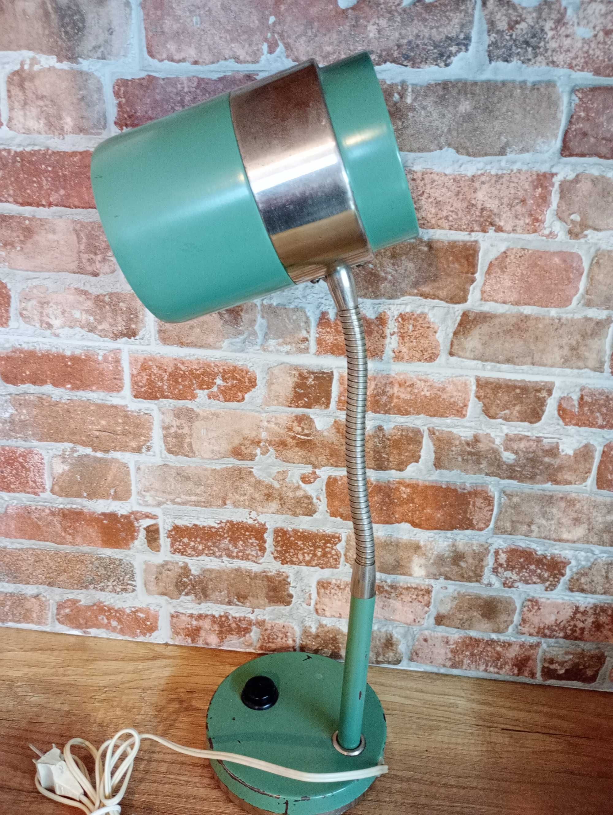 Стара настолна лампа от соца