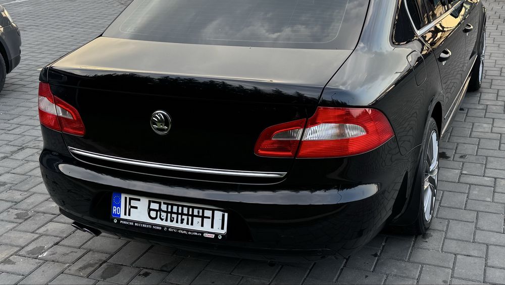 Bara fata si spate Skoda Superb 2012 vopsite cod 9910 sau black magic